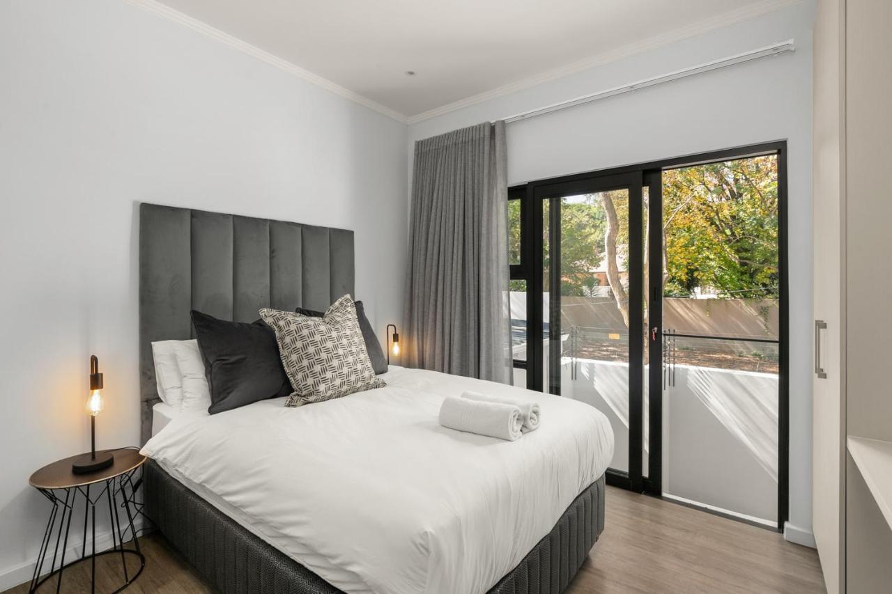 The Monroe Luxury Apartments Йоханнесбург Экстерьер фото
