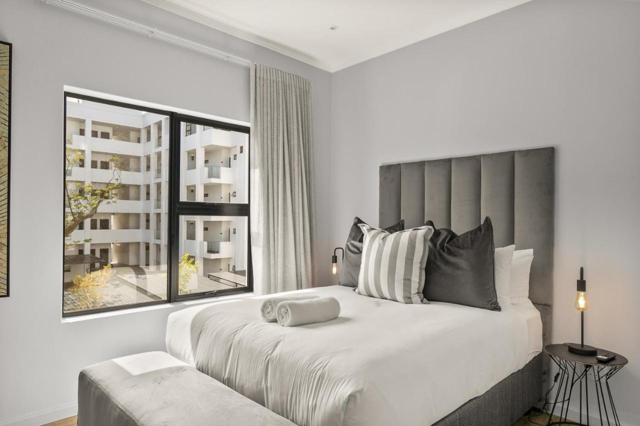 The Monroe Luxury Apartments Йоханнесбург Экстерьер фото
